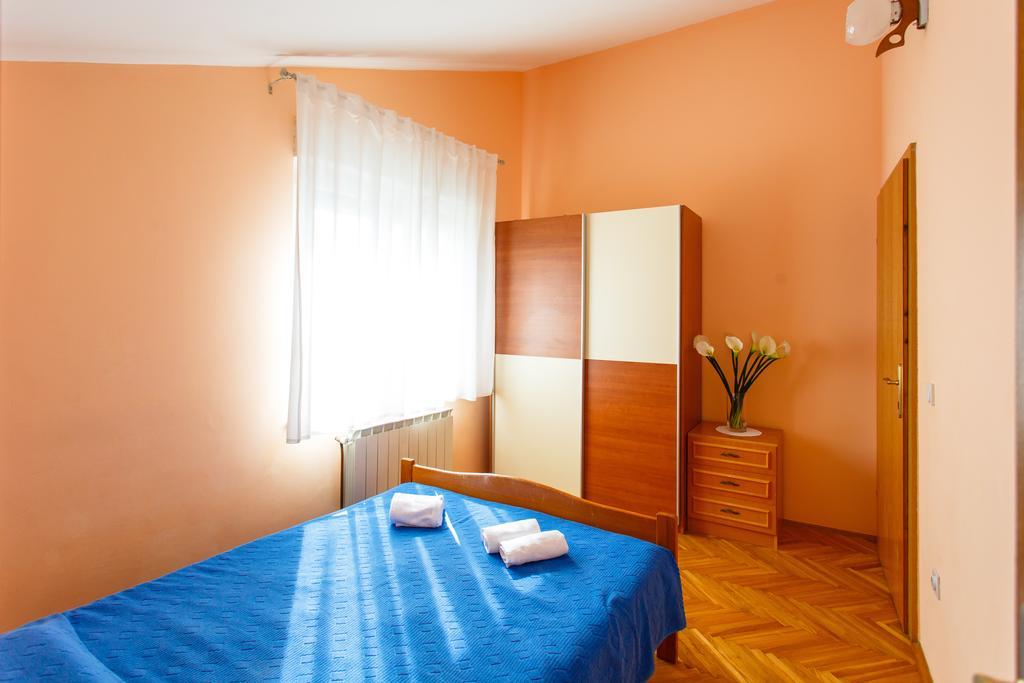 Filip Apartment Omiš Habitación foto